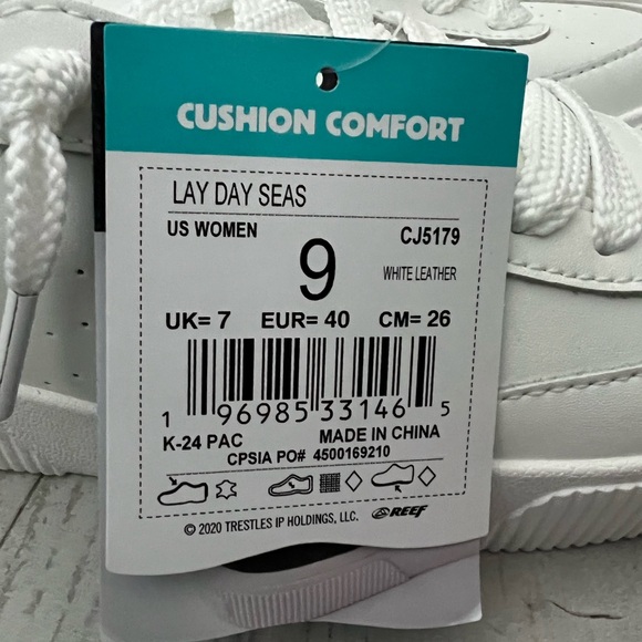 Reef White Athletic Shoes - Picture 3 of 3